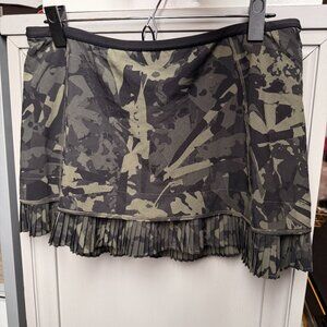 Lululemon City Sky Run Skirt, Sz 10, Modern Camo